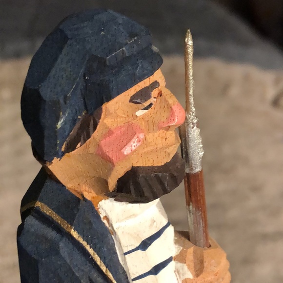 Vintage Sailor Hand Carved/Painted Wood Carving Excellent Condition - Picture 8 of 11